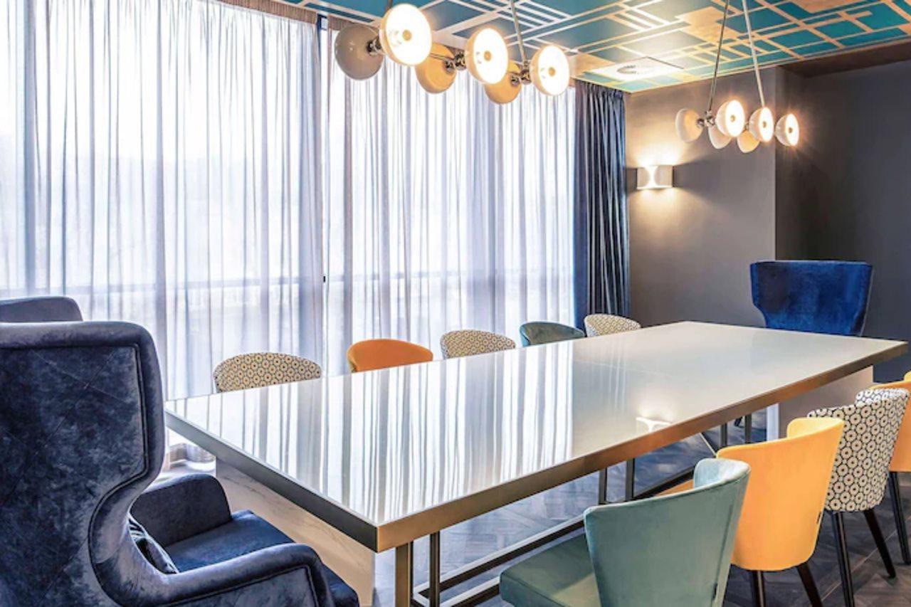 Mercure Almaty City Center Bagian luar foto