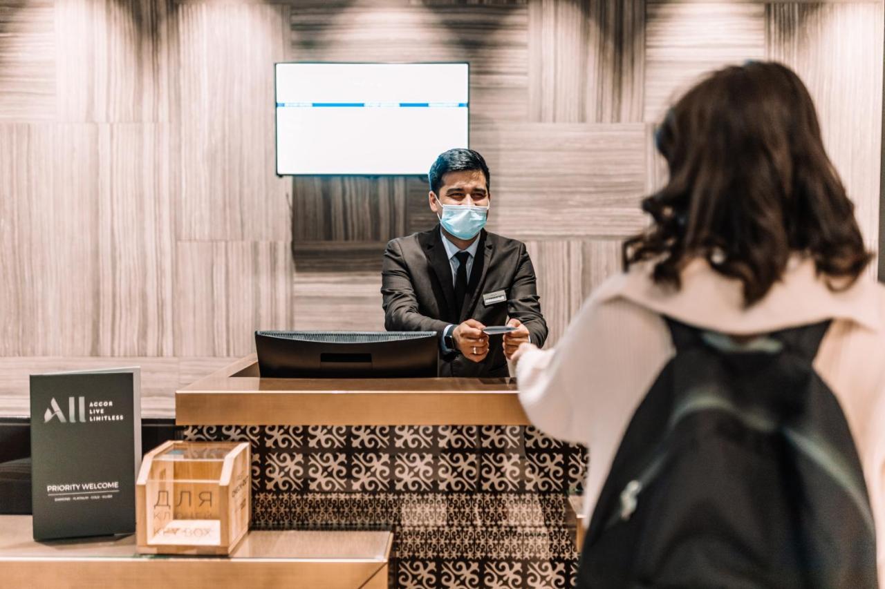 Mercure Almaty City Center Bagian luar foto