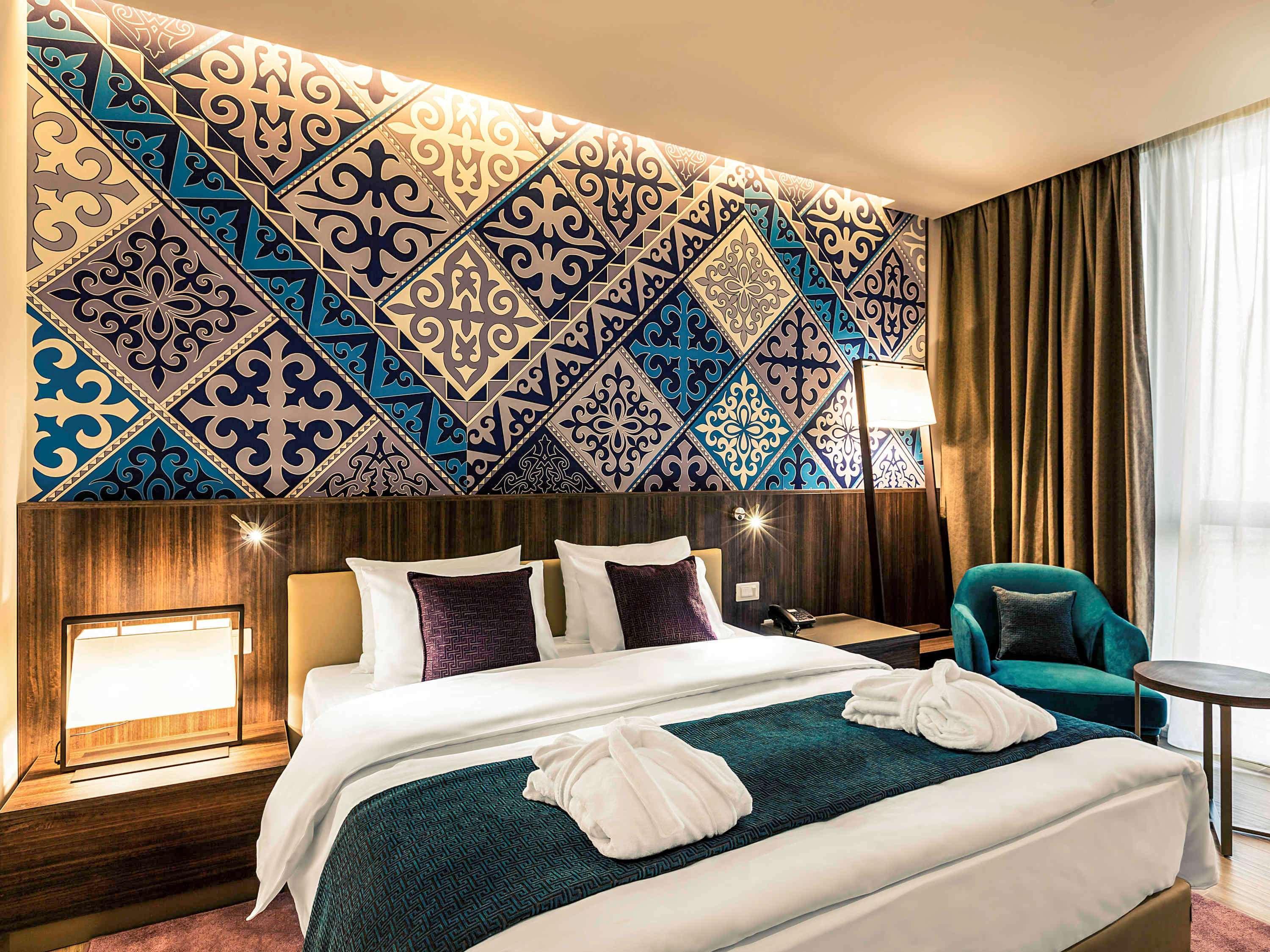 Mercure Almaty City Center Bagian luar foto
