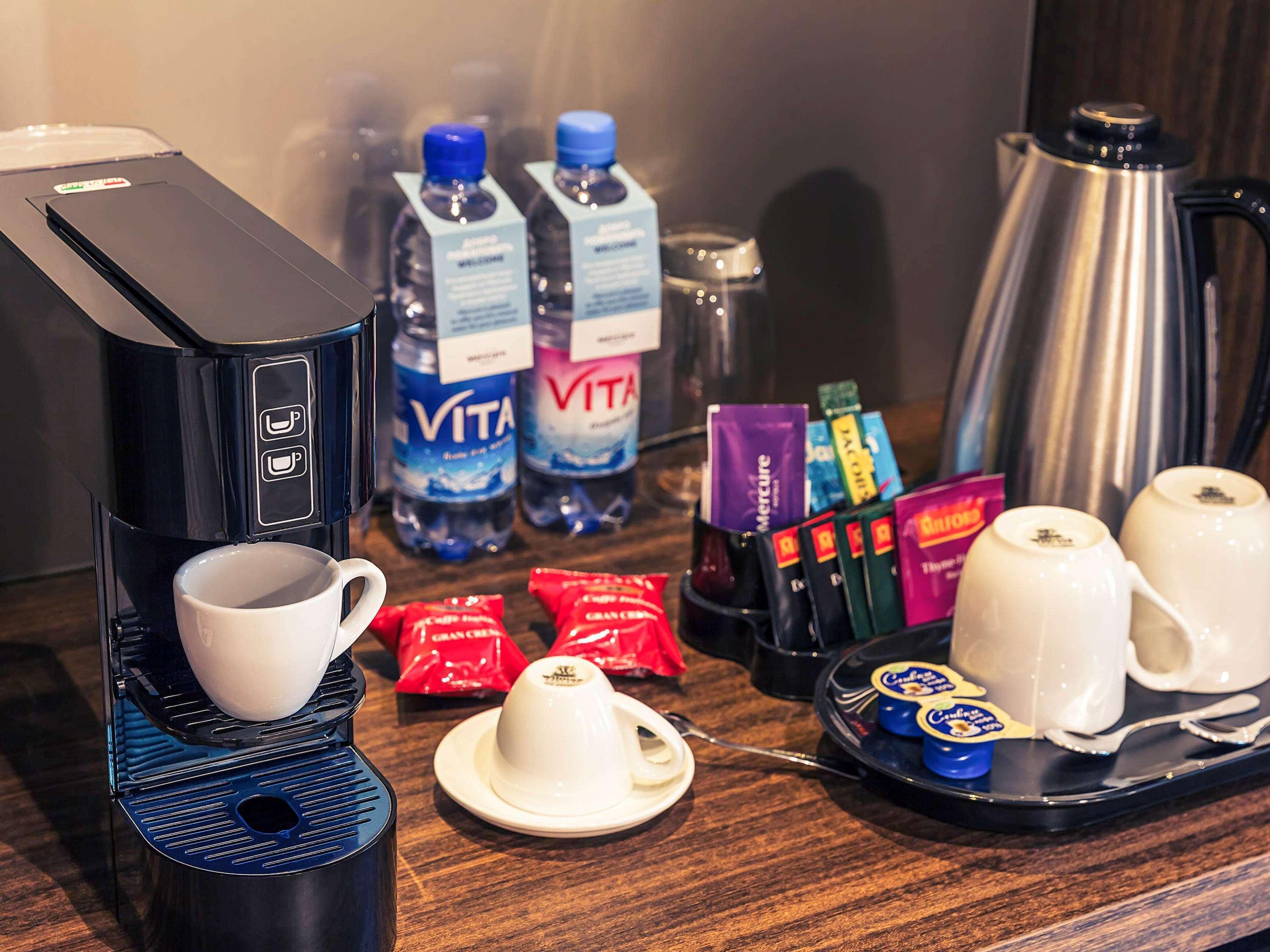 Mercure Almaty City Center Bagian luar foto