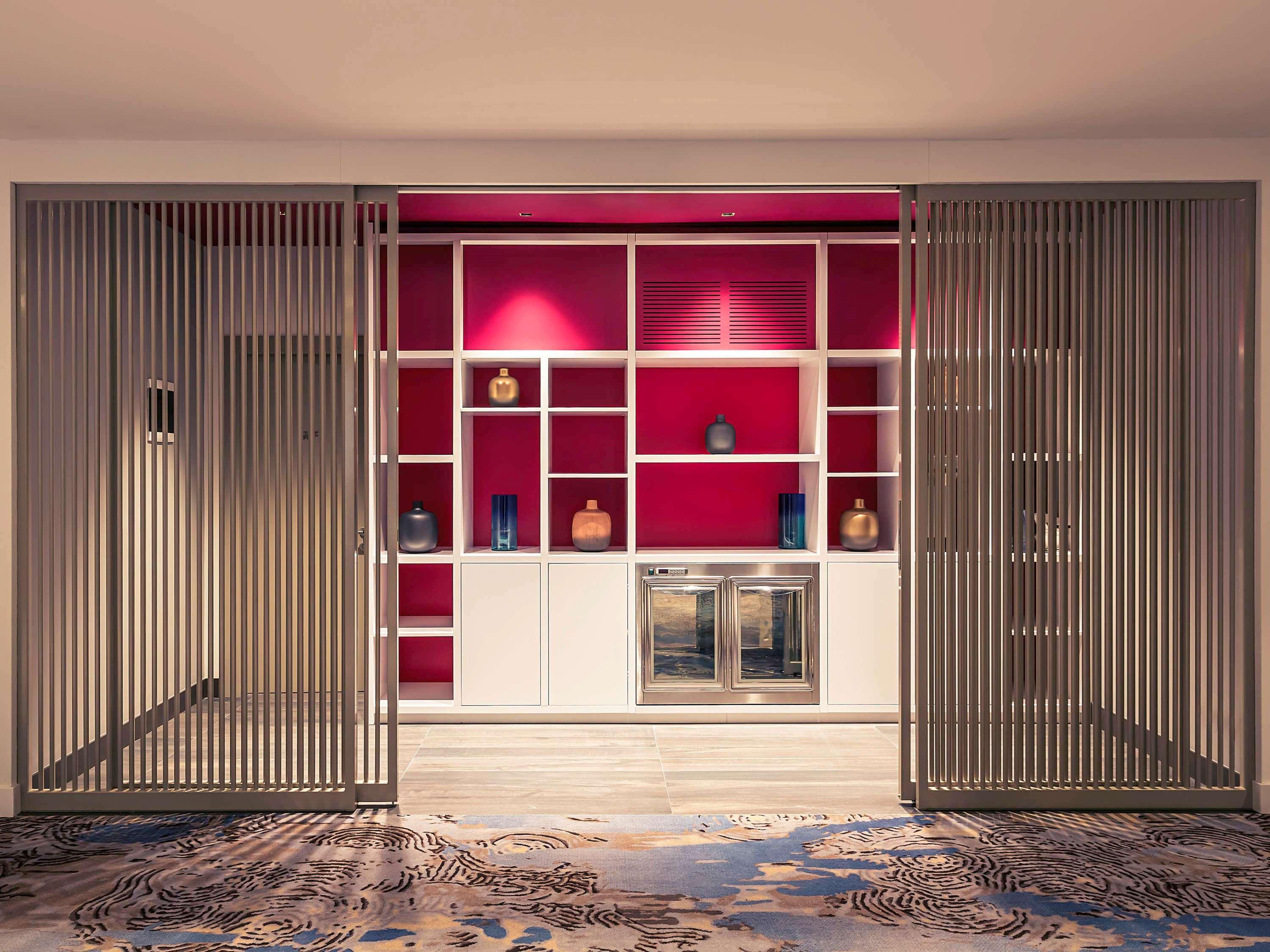 Mercure Almaty City Center Bagian luar foto