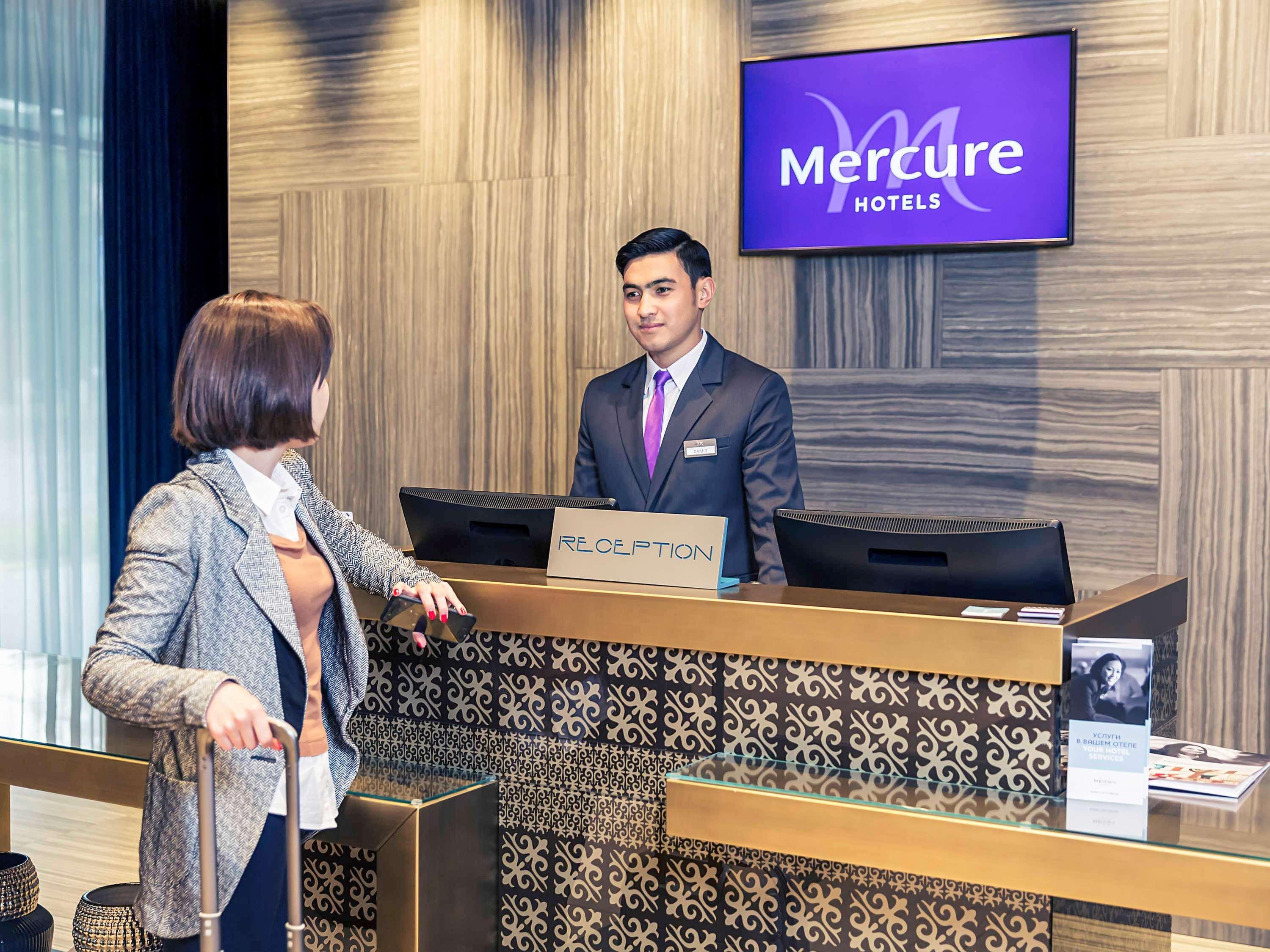 Mercure Almaty City Center Bagian luar foto