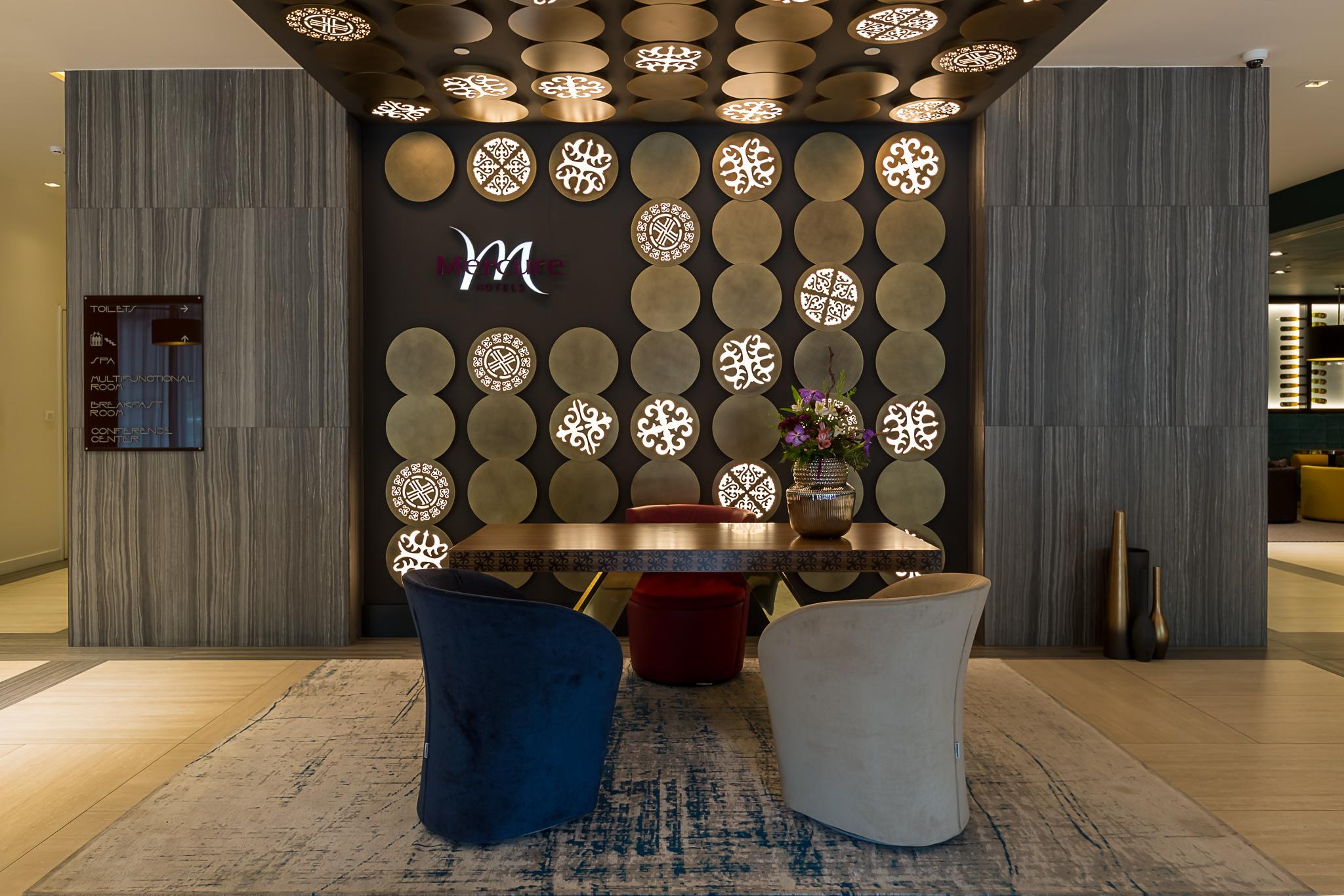 Mercure Almaty City Center Bagian luar foto