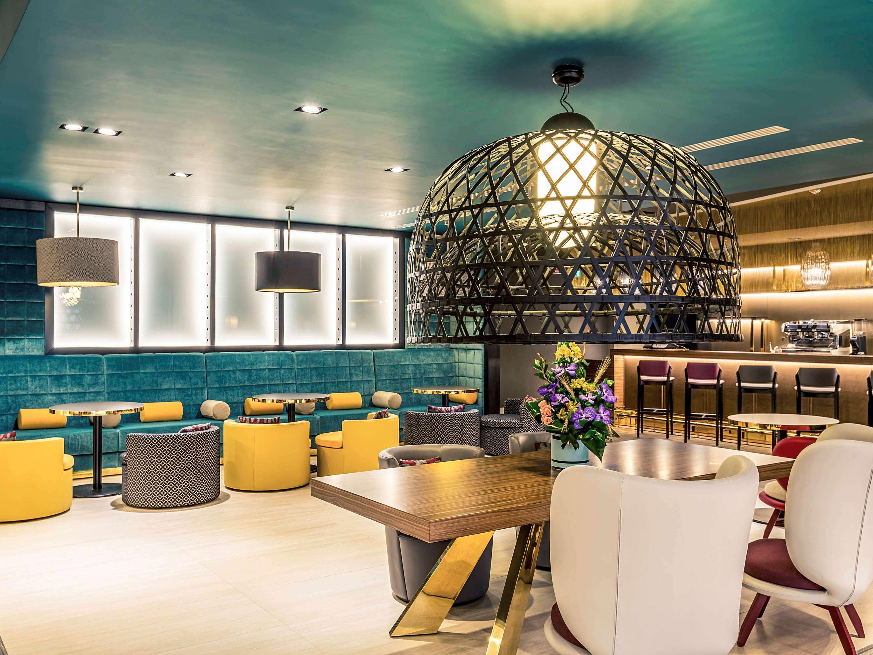 Mercure Almaty City Center Bagian luar foto
