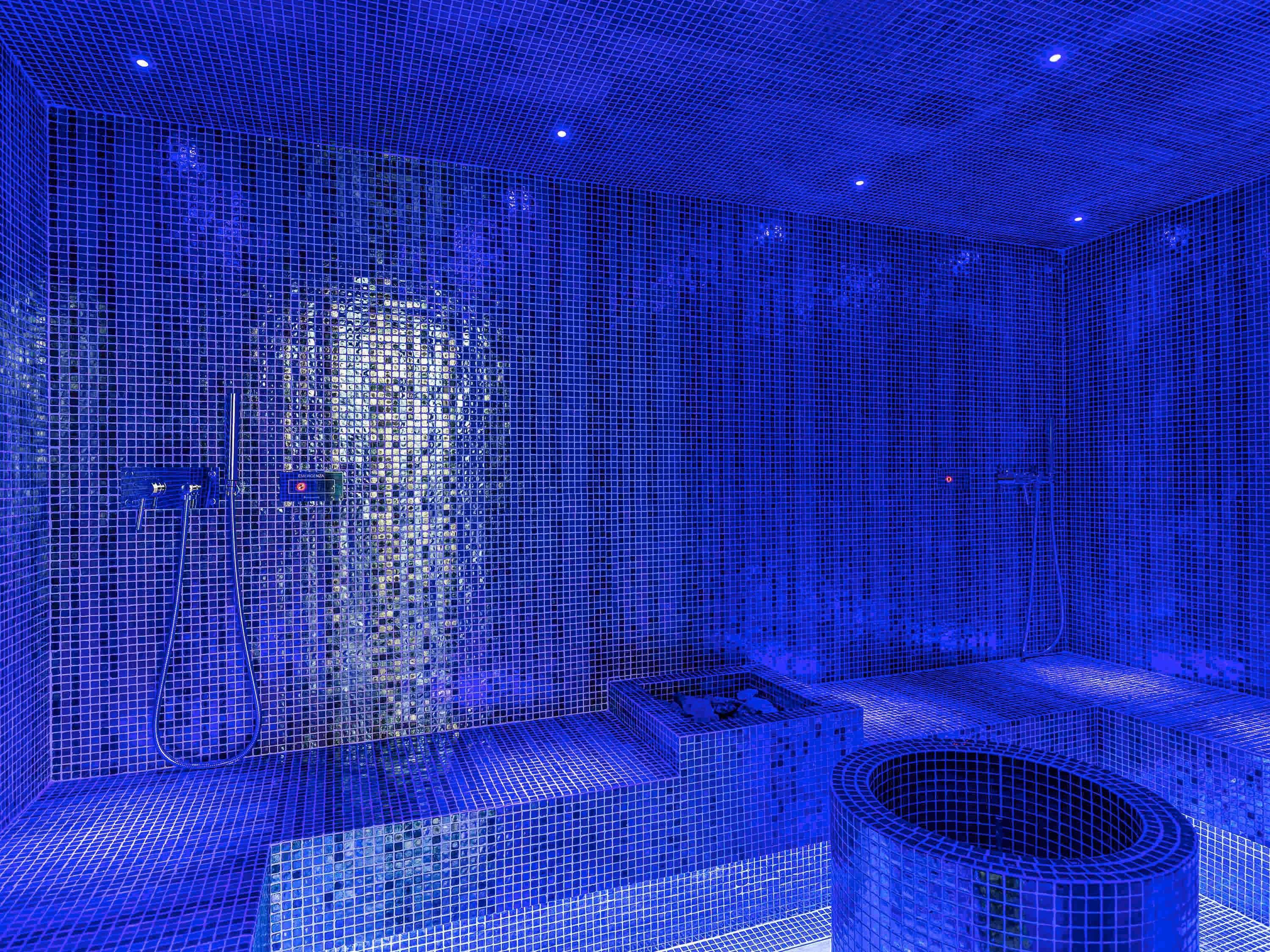 Mercure Almaty City Center Bagian luar foto