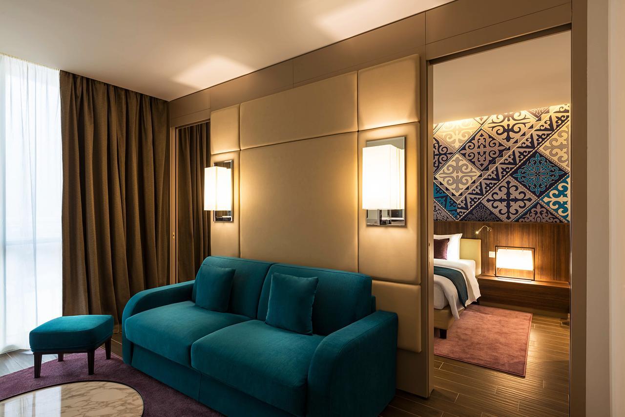 Mercure Almaty City Center Bagian luar foto